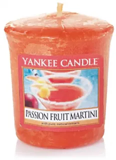 Yankee Candle Passion Fruit Martini 49 g votivní svíčka
